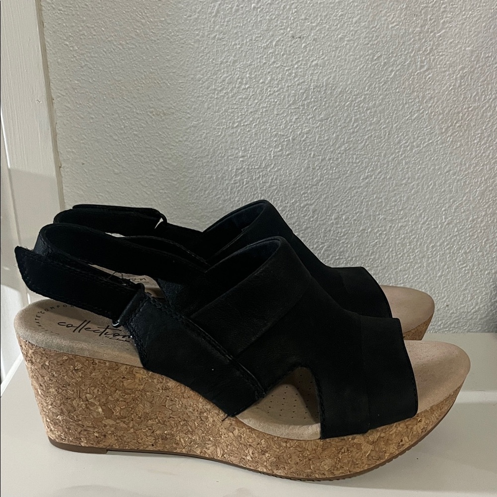 Clark’s Ultimate Comfort Black Wedge Sandals sz10